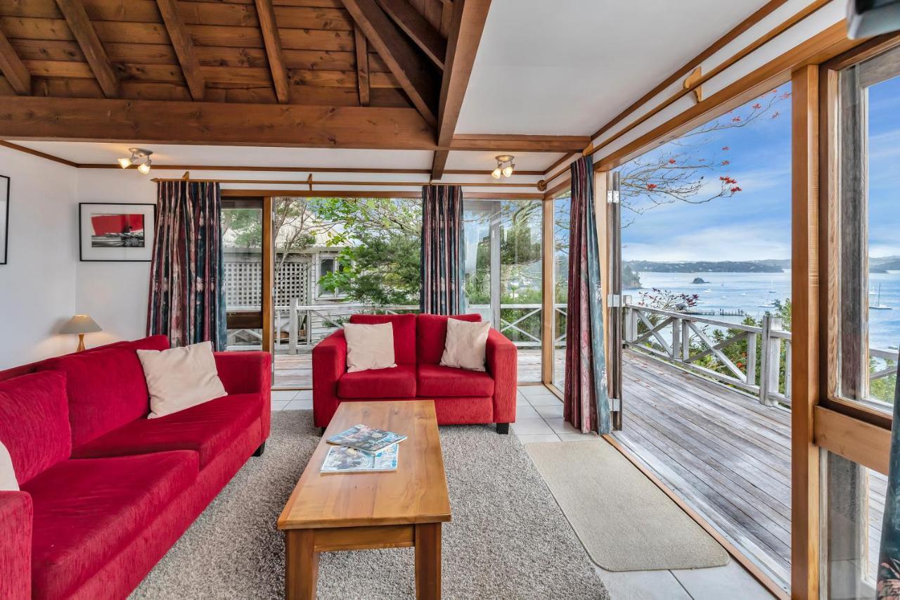 Te Maiki Retreat - Russell Holiday Home Exterior photo